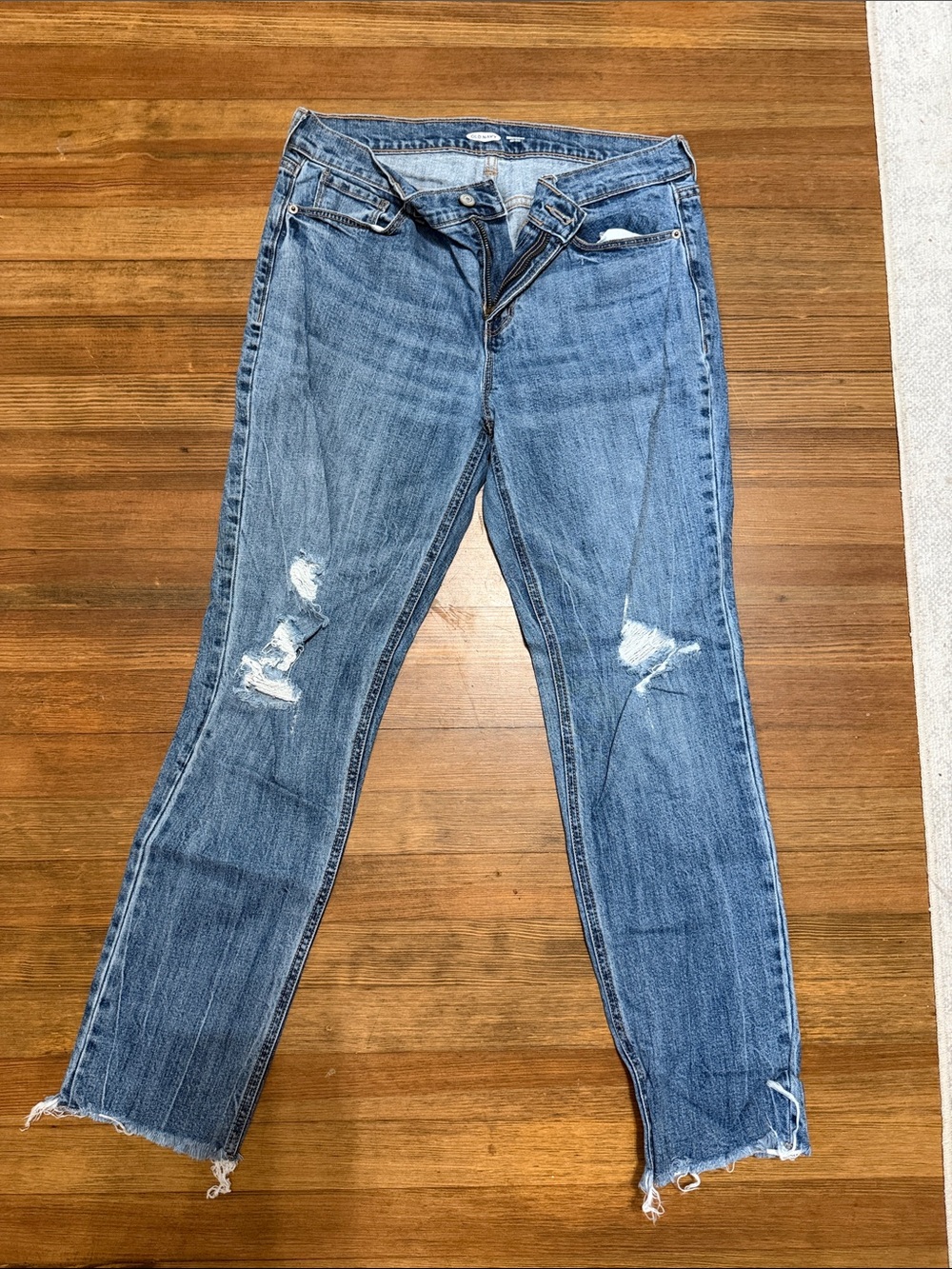 Old Navy Light Blue Distressed Straight-Leg Jeans